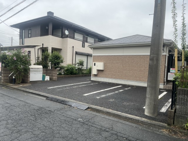 八王子市諏訪町139駐車場@特別養護老人ホーム諏訪の森正面の駐車場写真