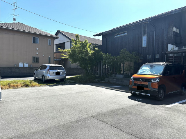 味野元町バス停前パーキング　1番、2番の駐車場写真
