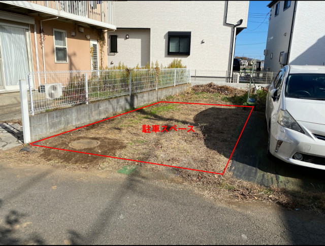 中里3丁目1046駐車場の駐車場写真