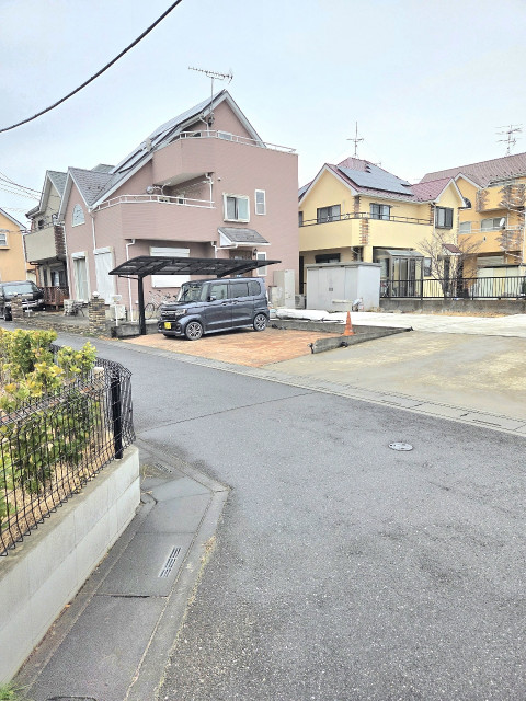 永沼574-9✨8:00-17:30まで利用可能✨の駐車場写真