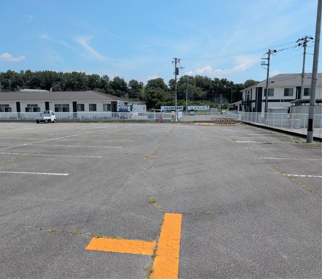 ダイナム山梨韮崎店 駐車場の駐車場写真