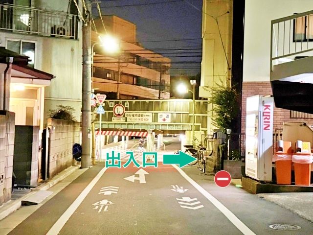 [661cc]中央2丁目24▽個人宅_アキッパ駐車場の駐車場写真