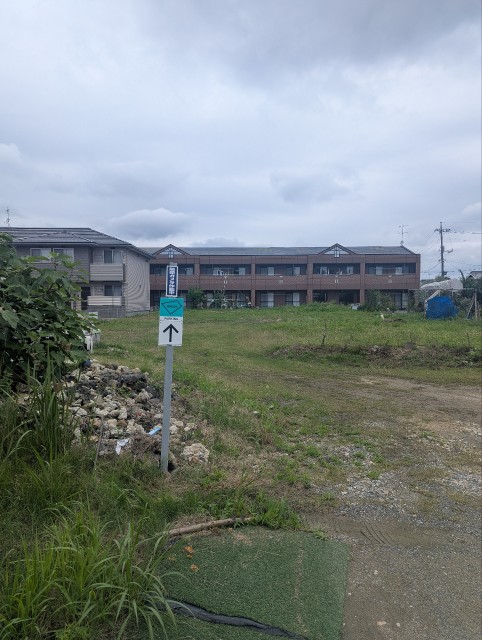 御南小学校近く御南大橋北側の駐車場写真