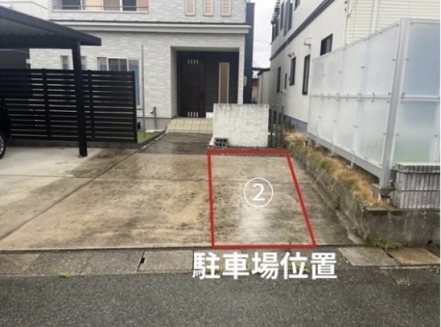 秋田市山王中島町7-30②の駐車場写真