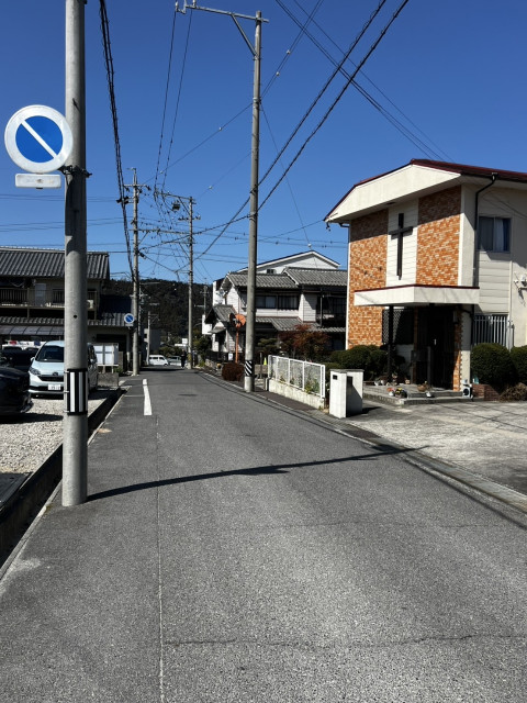 名張駅周辺栄町教会隣角地の駐車場写真