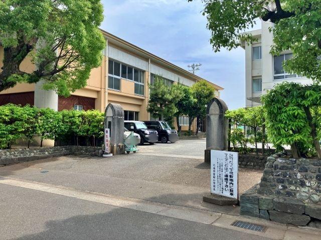 ＜8月14日(金)＞富田小学校 【阿波おどり公式駐車場】の駐車場写真