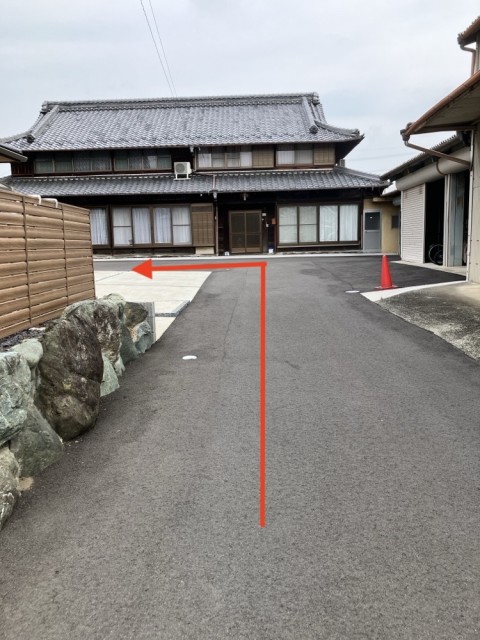 岐阜県各務原市各務西町の駐車場写真