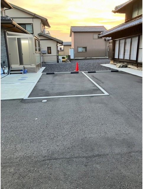 岐阜県各務原市各務西町の駐車場写真