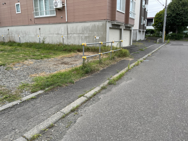 ケーワイハイツB裏 5番の駐車場写真