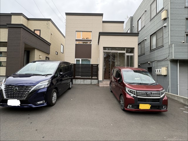 【札幌ドーム福住口徒歩3分】福住3条5丁目個人宅駐車場の駐車場写真