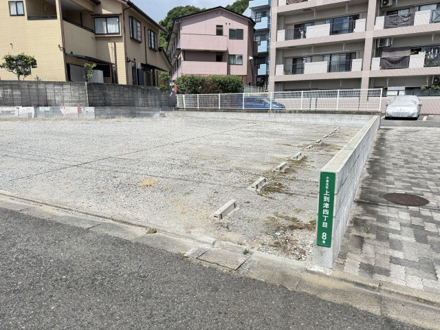 岩渕橋駐車場⑨  軽〜中型までの駐車場写真