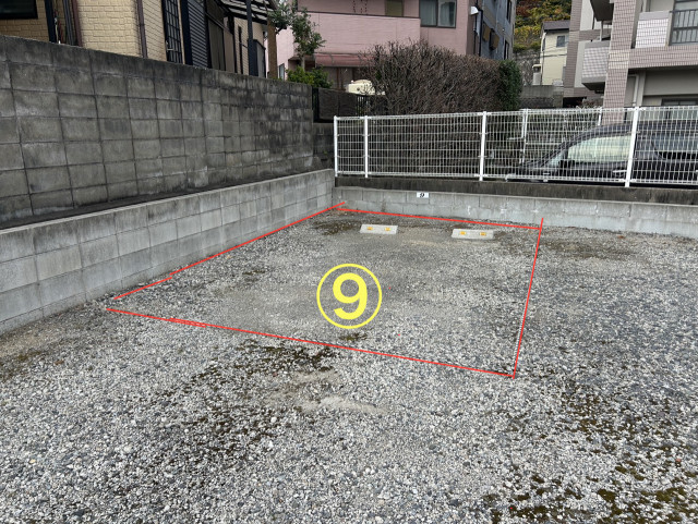 岩渕橋駐車場⑨  軽〜中型までの駐車場写真