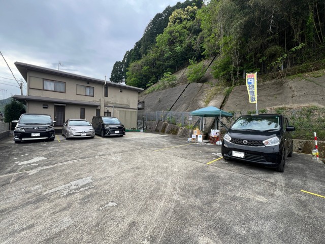 波佐見町の駐車場写真