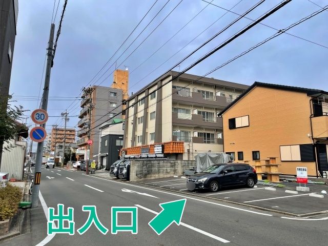 香呑町3-7駐車場の駐車場写真