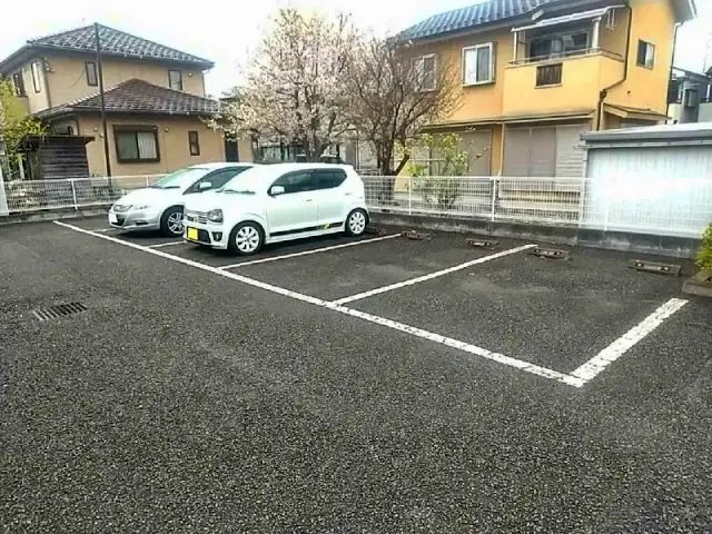 レオパレスカナル駐車場【24826】の駐車場写真