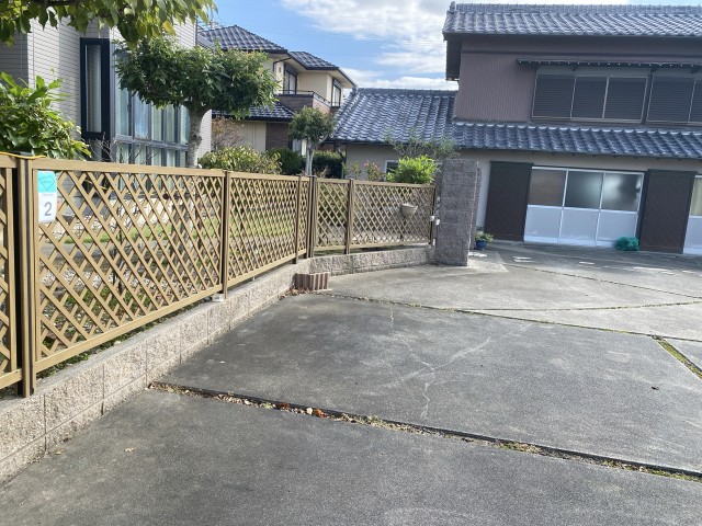 海老島鈴木邸の駐車場写真