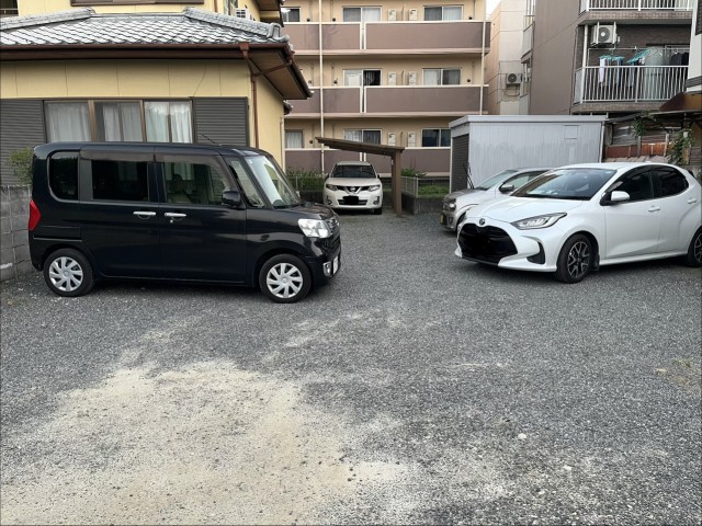 黒髪2丁目38-18駐車場の駐車場写真