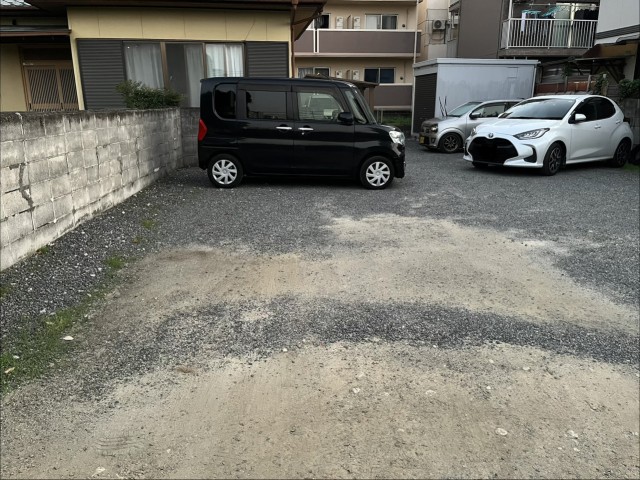 黒髪2丁目38-18駐車場の駐車場写真