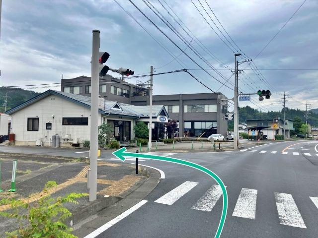 P4 信州新町小中学校駐車場 15:00〜23:00の駐車場写真