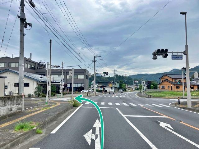 P4 信州新町小中学校駐車場 15:00〜23:00の駐車場写真