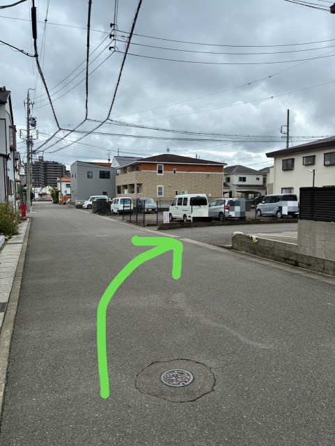 徳重小崎　駅近の駐車場写真