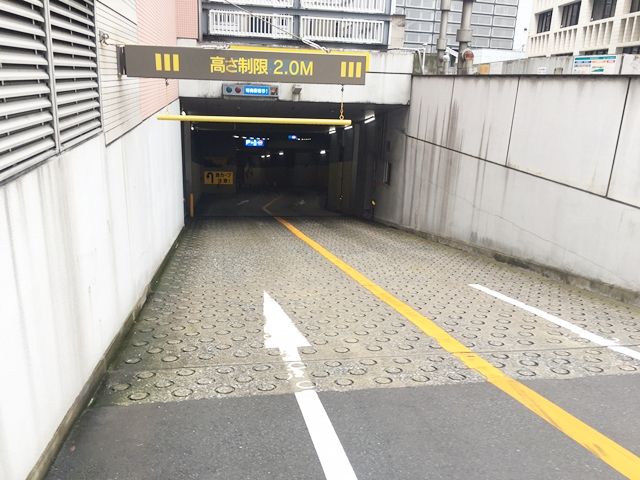 入口を入ったところ