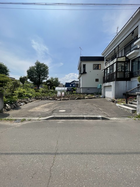 共栄町4丁目14-10駐車場の駐車場写真