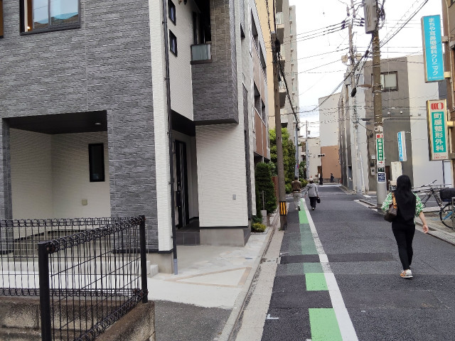 東京都荒川区町屋3-19-1の駐車場写真
