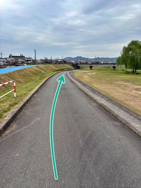 末広橋下河川敷【備後国府まつり：12:00〜22:00】の駐車場写真