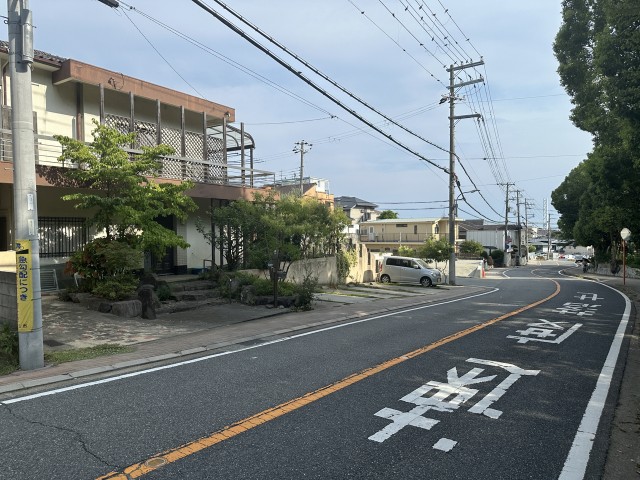太寺1丁目18番15号　人丸公園前の駐車場写真