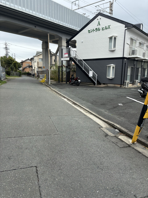 C-Hills A棟(豊橋駅徒歩10分)の駐車場写真