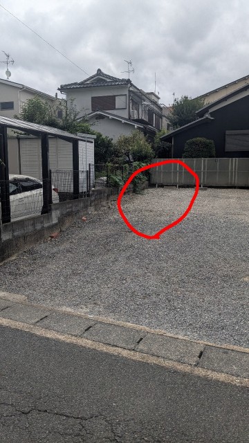 上田ガレージの駐車場写真