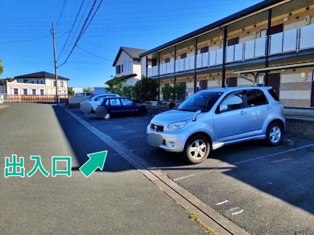 レオパレス二川sta W駐車場【28146】の駐車場写真