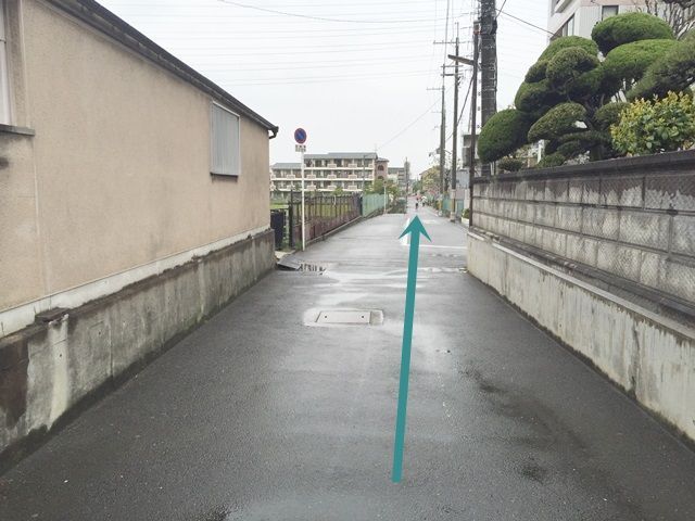 【道順3】直進してください。