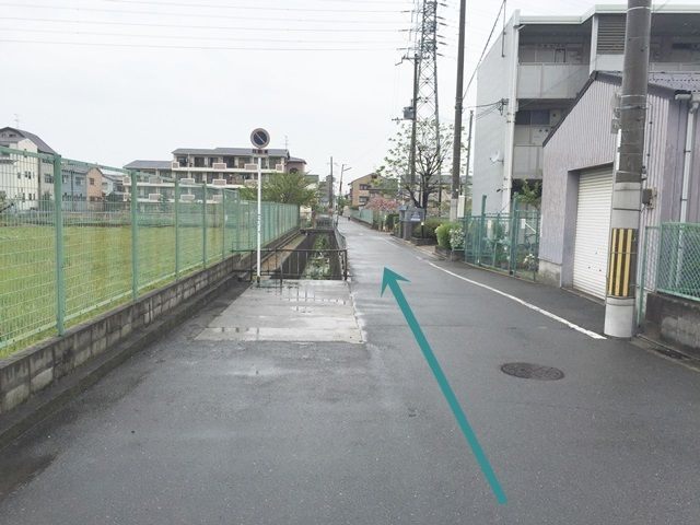 【道順4】道路幅が狭くなりますので、注意して進んでください。
