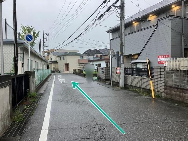 [70ca7]名戸ケ谷1丁目6 個宅駐車場の駐車場写真