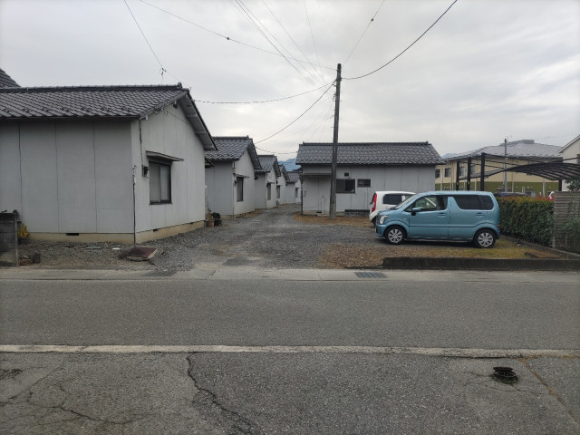 ハイブリッジ大里町の駐車場写真