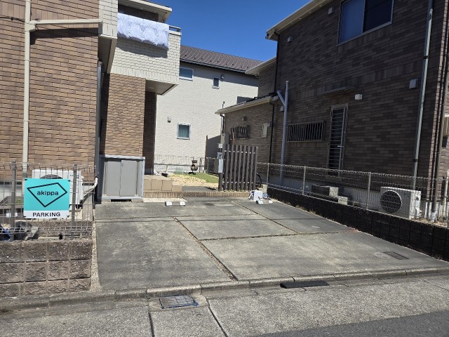 宝神中前駐車場の駐車場写真