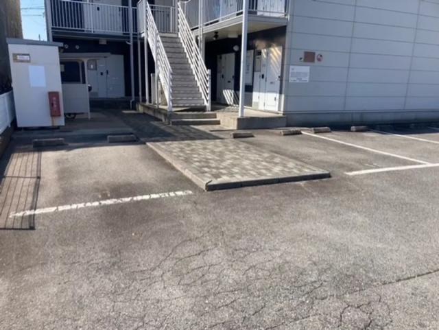 レオパレスE-ステラ駐車場【23622】の駐車場写真