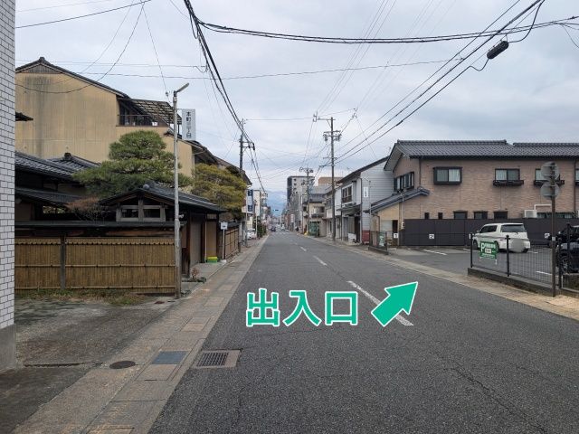 akippa S&M 本町3-31 駐車場の駐車場写真