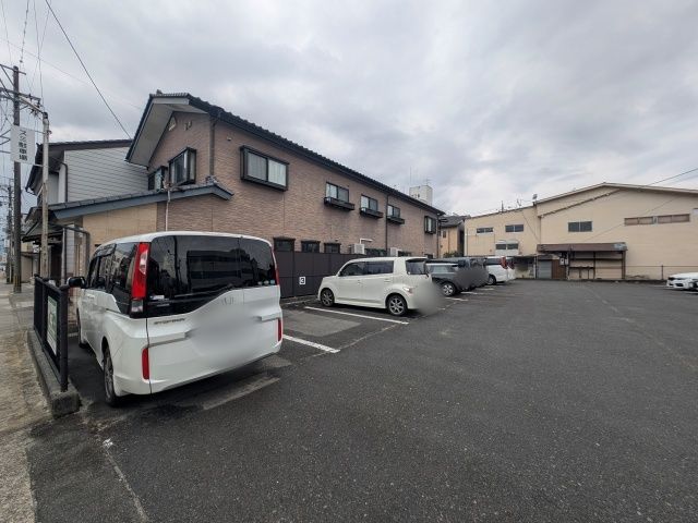akippa S&M 本町3-31 駐車場の駐車場写真