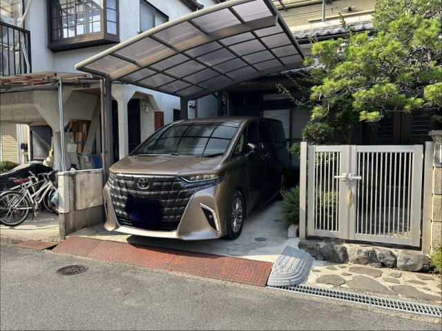 招提大谷3丁目18-29駐車場の駐車場写真
