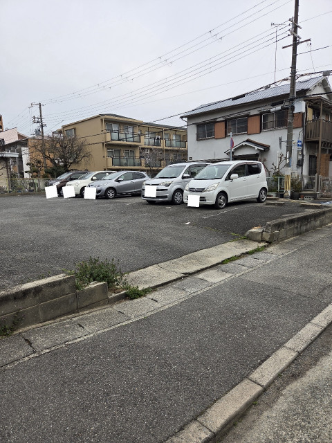 【インボイス対応】小中島2-7-8駐車場の駐車場写真