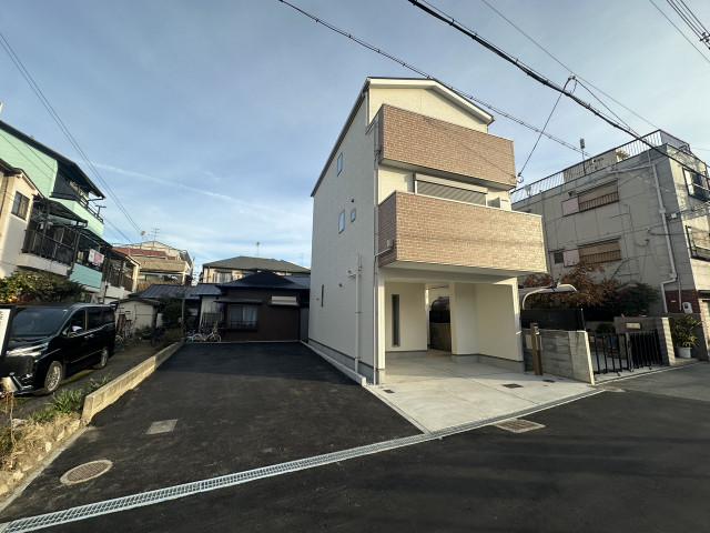 横沼町3丁目2-21駐車場の駐車場写真