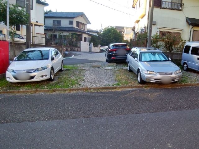 笹下6丁目駐車場スペース3の駐車場写真