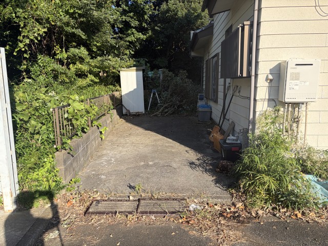 戸塚町486-74駐車場の駐車場写真