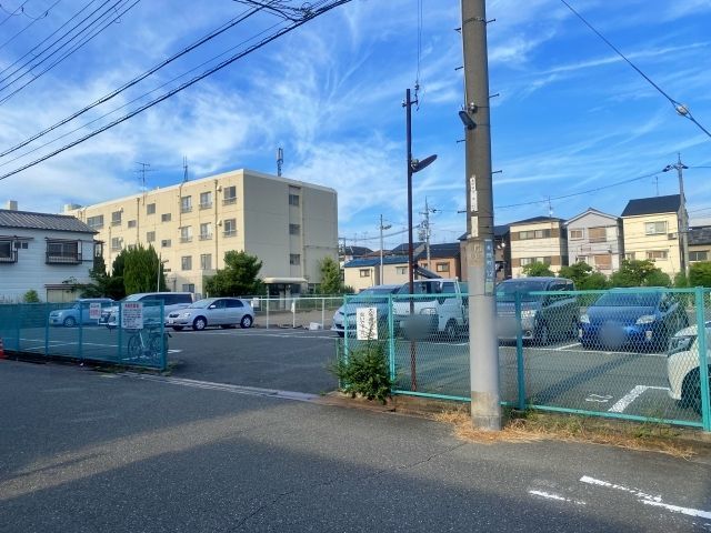 ○築山モータープールの駐車場写真