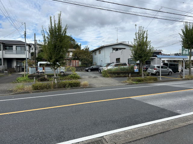 西成瀬2丁目の駐車場写真