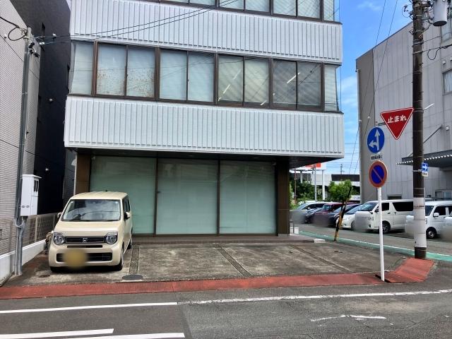 清閑町4-18駐車場の駐車場写真