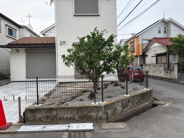 神奈川県座間市ひばりが丘の駐車場写真